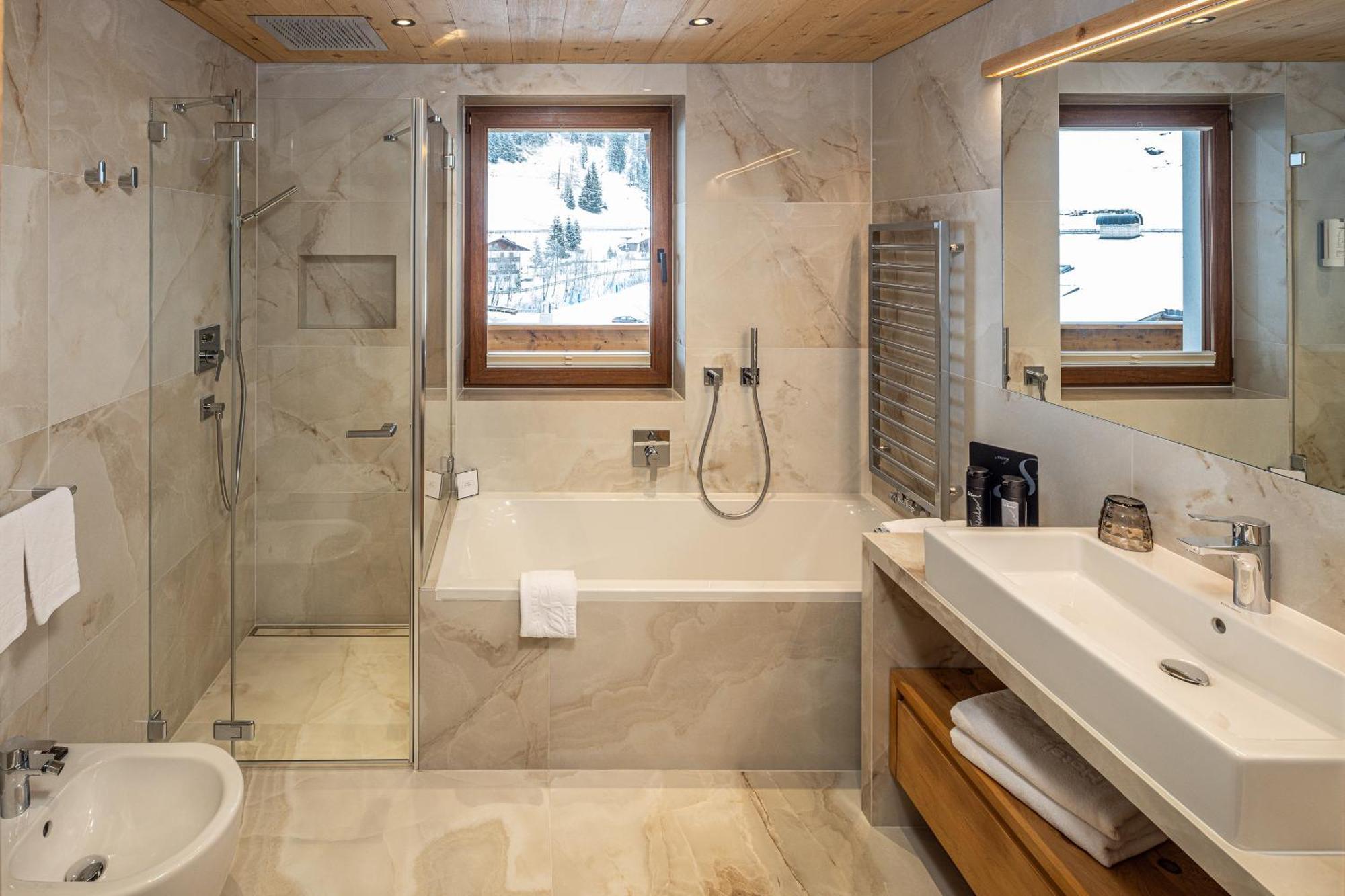 Savoy Dolomites Luxury & Spa Hotel Сельва-ді-Валь-Гардена Екстер'єр фото
