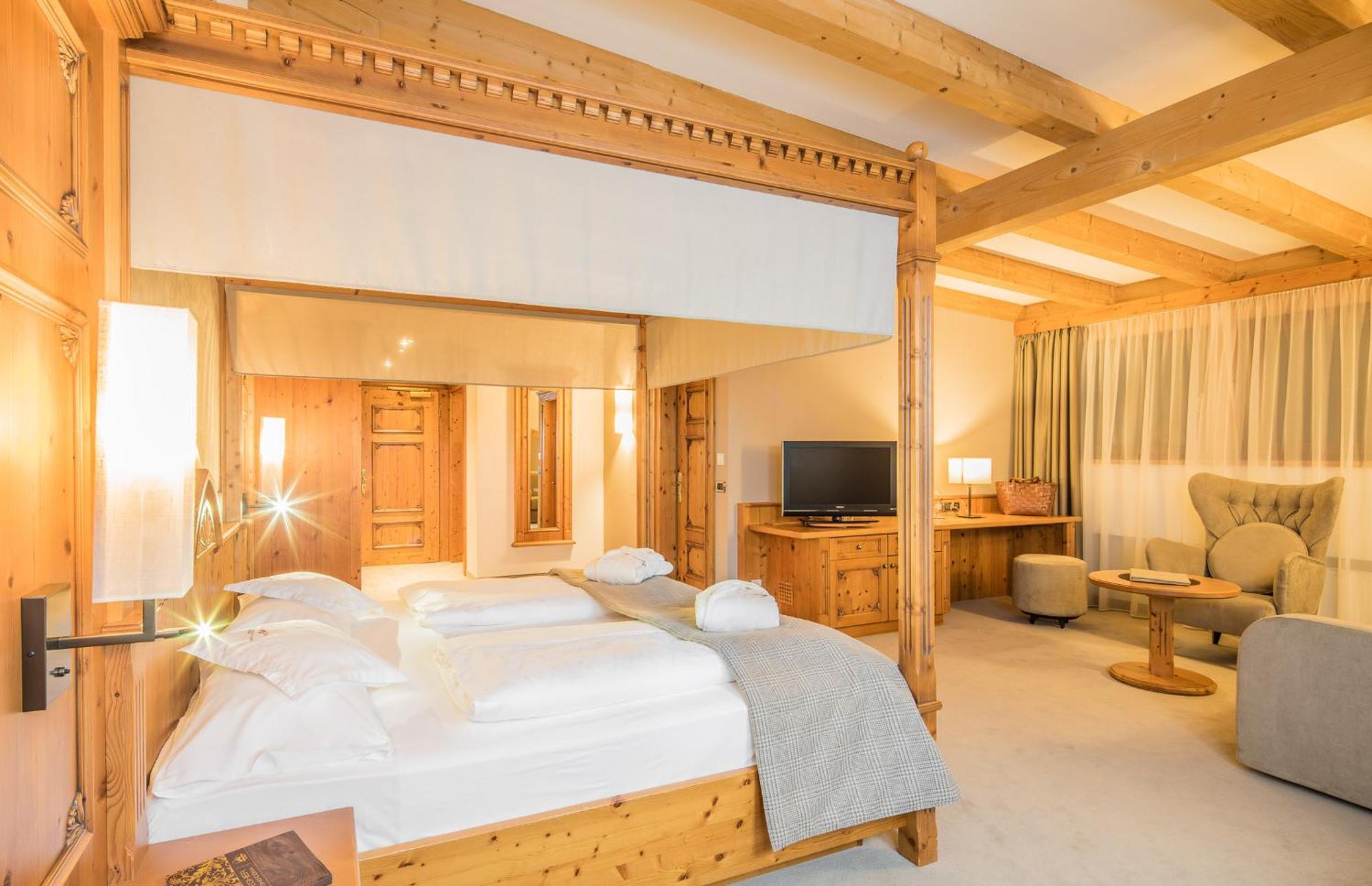 Savoy Dolomites Luxury & Spa Hotel Сельва-ді-Валь-Гардена Екстер'єр фото
