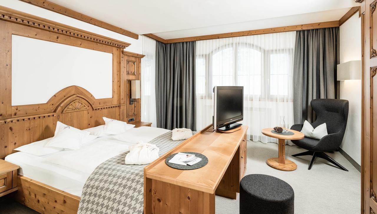 Savoy Dolomites Luxury & Spa Hotel Сельва-ді-Валь-Гардена Екстер'єр фото