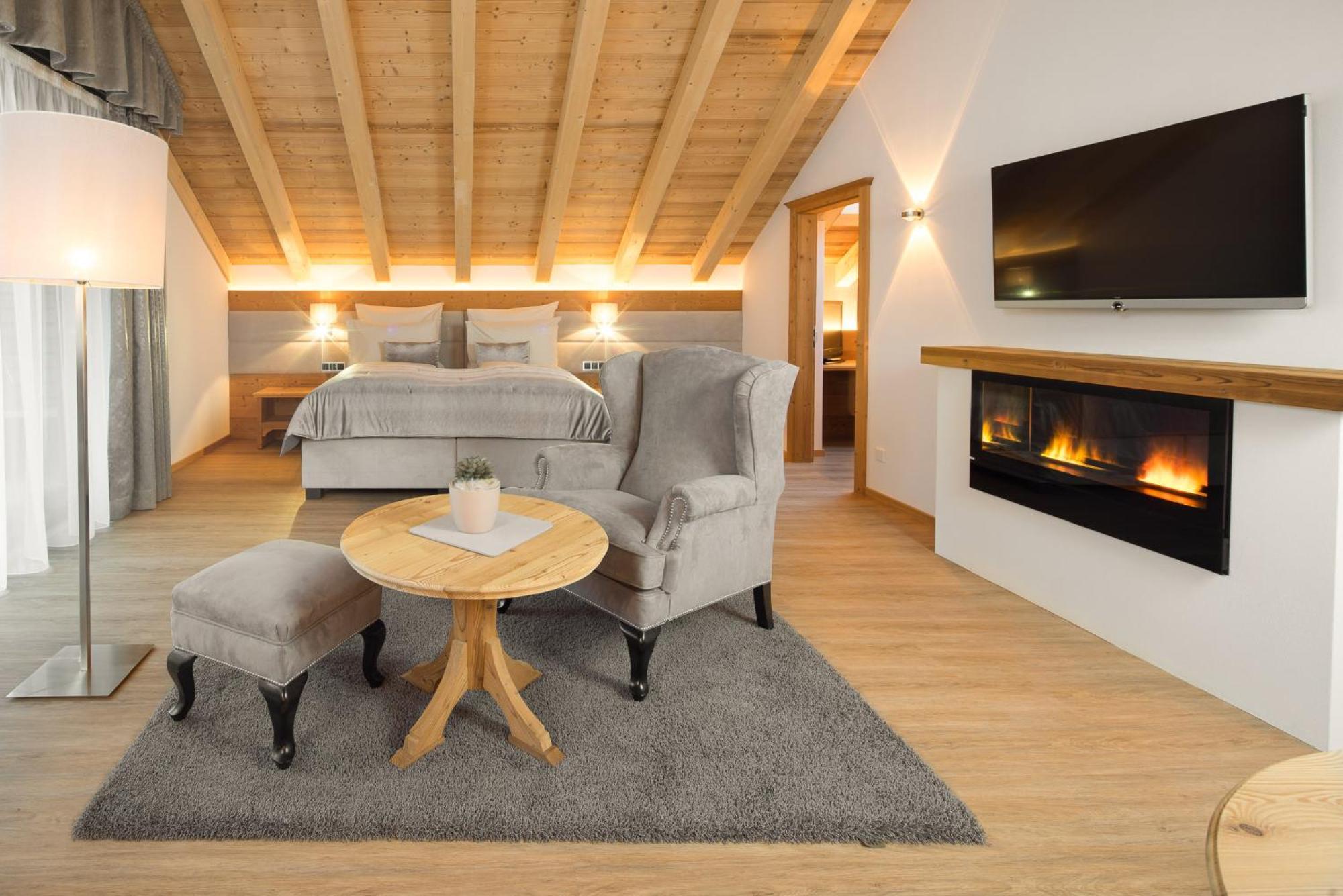 Savoy Dolomites Luxury & Spa Hotel Сельва-ді-Валь-Гардена Екстер'єр фото